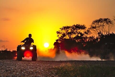 Royal Quad Safari Trip med middag och orientalisk show i Hurghada