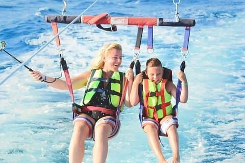 Nusa Dua Parasailing, ciel de jet, GWK avec Uluwatu Kecak Fire Dance