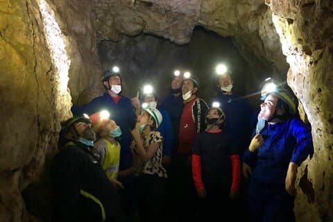 Caving og Rappelling eventyr i Madrid med Transport