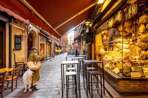 Bologna Bites & Historier: En smagfuld by eventyr med en lokal