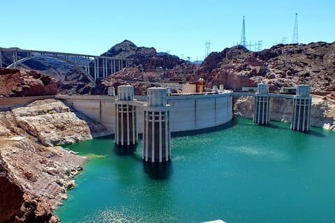 Private 3.5 Hours Mercedes Sprinter Tour in Hoover Dam