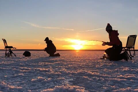 Visite privée Expérience de pêche sur glace au départ de Rovaniemi
