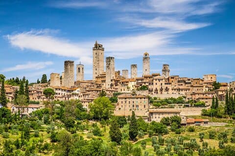 Tour privado desde Livorno a Volterra y San Gimignano