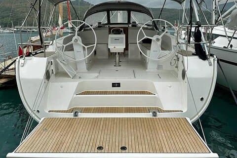 2 hour cruise in Barcelona