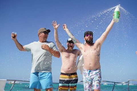 Stövlar och sprit i Punta Cana, A COUNTRY Party Båtkryssning
