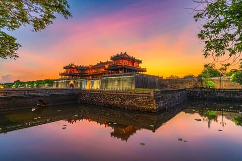 Hue Ancient City Landausflug von Chan May oder Tien Sa Hafen