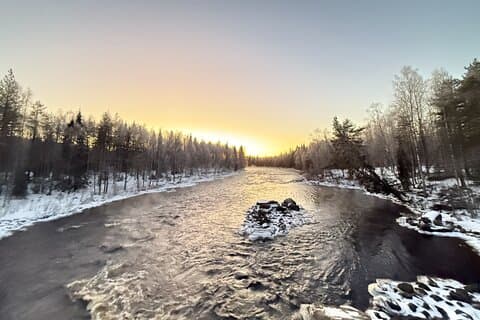 Tour turístico y fotográfico Rovaniemi Vikaköngäs