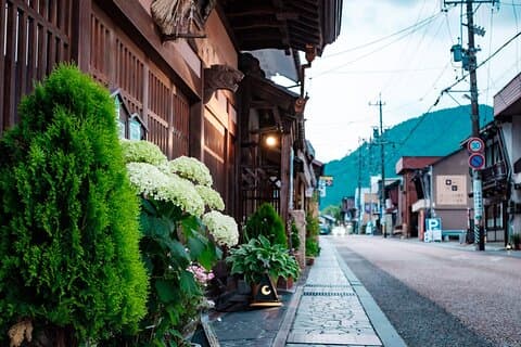 Shirakawago, Gujo Hachiman and Hida Takayama Day Tour