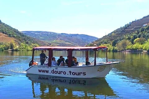 Visit Pinhão : Farm, Wine Tasting, Panoramic Cruise