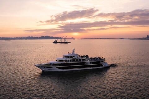 Explore Halong Bay with Sea Octopus Cruise from Ha Long city