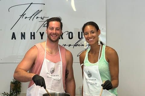 Lezione di cucina privata a Santorini e tour dell'isola
