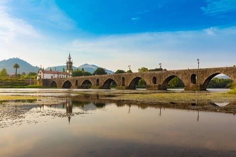Private Tour: Minho Day Trip from Porto Including Lunch