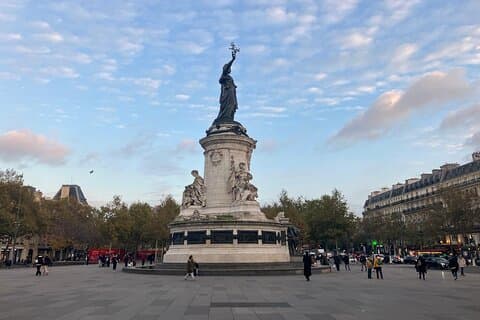 Visite guidée à pied du quartier de Paris Le Marais avec petites dégustations