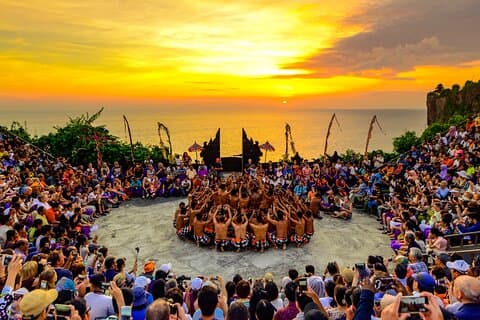 Bali Jet Ski Parasailing och Uluwatu Tour med Kecak Dance