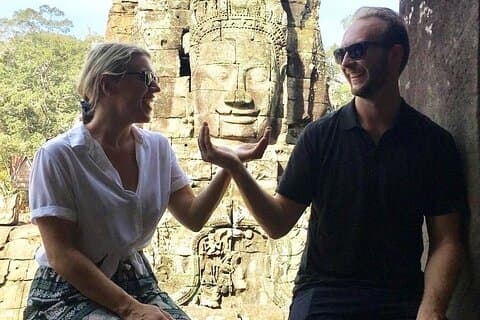 Tour di 2 giorni di Angkor Wat e escursione in barca Tonle Sap e Banteay Srei
