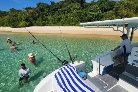 Pesca privada y saltos de isla – Lancha rápida de 38 pies | Pearl Islands