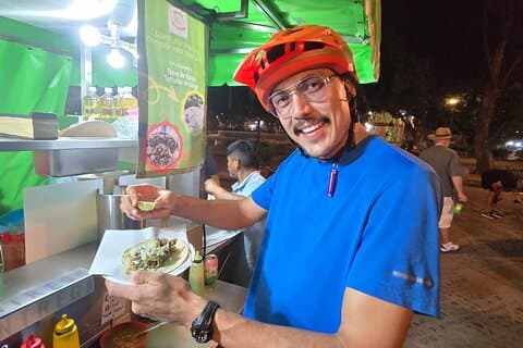 Taco Tour in Oaxaca : delicious street food by bike