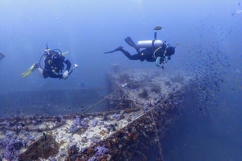 Phuket Scuba Diving Phi Phi Islands (Solo buceadores certificados)
