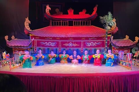 Vietnam: Guldvand dukke show