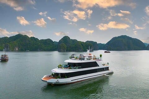 Fra Cat Ba: Seværdigheder i nærheden af Lan Ha Bay Sunset Tour on Luxury Cruise