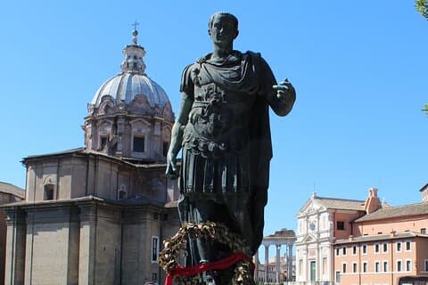 Julius Caesar Deeds Locais e Monumentos em Roma Tour Privado