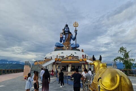 Pokhara Sightseeing gedeelde bustour