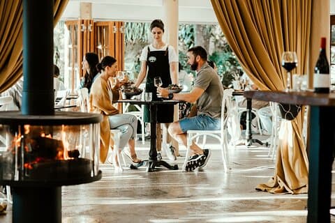 Boutique Luxury Winery Tour from Brisbane - Maximum 6 Per Tour