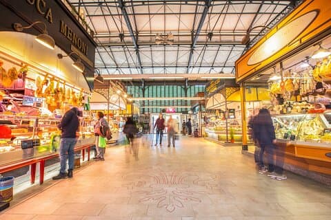 Small-Group Pasta Cooking Class and Market Tour in Florence