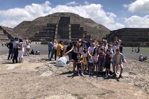 Piccolo gruppo VIP: Piramidi di Teotihuacan e Santuario di Guadalupe senza pranzo