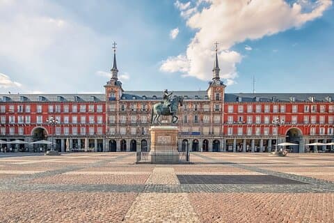 Small Group Tour of the Austrias in Madrid
