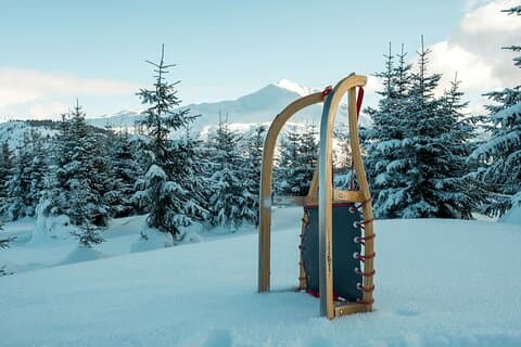 Journée d'aventure hivernale en montagne: 3 km en luge