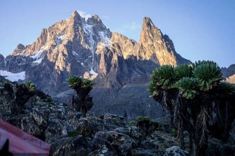 4 Jours Mt Kenya Randonnée, Trekking et Escalade- Sirimon Route