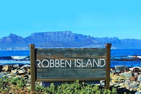 Billet de ferry pré-réservé à Robben Island et visite guidée