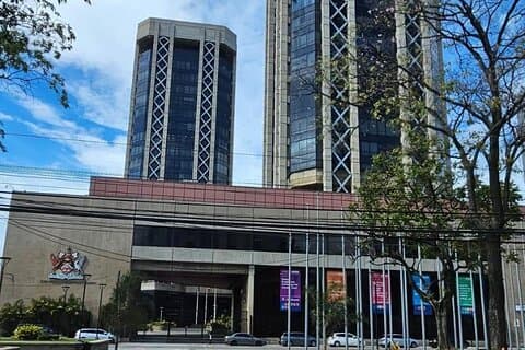 Hotell i nærheten av Port of Spain City Highlights Tour