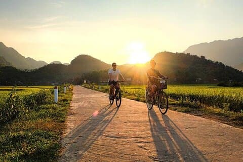 Excursion d'une journée complète en groupe à Hoa Binh Vietnam au départ de Hoa Binh