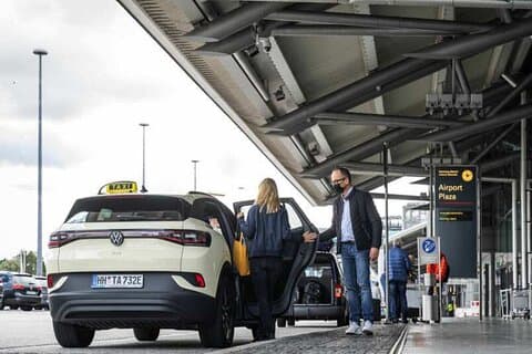 Tirana/Durrës : Transferência Privada Aeroporto ↔ Hotel