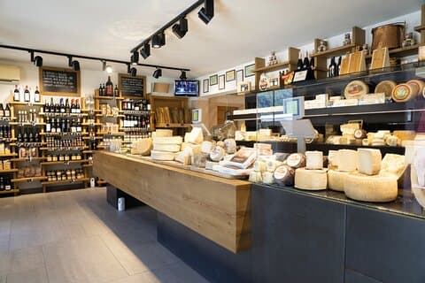 Lake Como Cheese and wine tasting in Valsassina