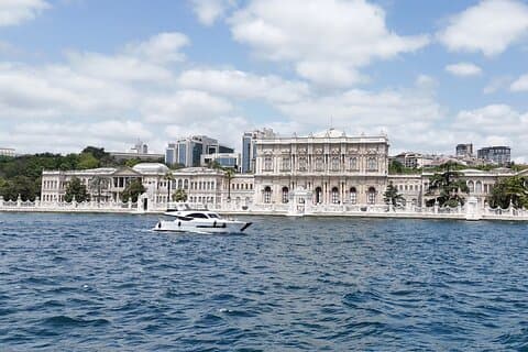 Privat 2 timers Bosphorus Yacht Cruise med transport