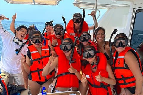 Puerto Vallarta: Private Swim & Snorkel Yacht Tour w/Open Bar