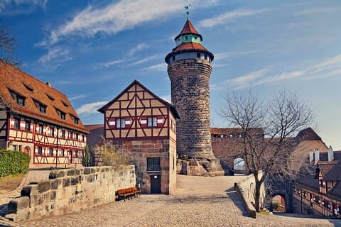 Transfer privado de Salzburgo para Nuremberg com 2h Stop
