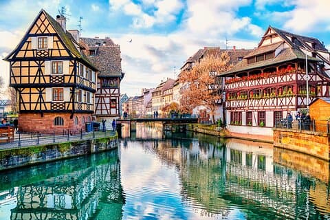 Excursión privada de un día a Basilea a la región de Alsacia Colmar y Riquewihr