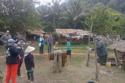 Cascadas de Kuang Si de medio día y aldea Hmong