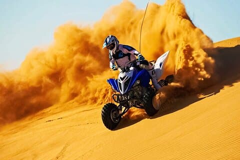 Safari nel deserto di Dubai con ATV Quad Bike, giro in cammello