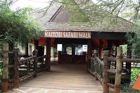 Safariwandeling en dierenweeshuis in Nairobi Nationaal Park
