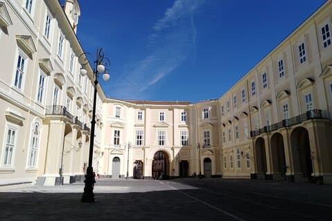 Royal Portici Experience: Palace Tour & Neapolitan Cooking Class