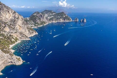 Tour de barco privado de dia inteiro para Capri a partir de Praiano