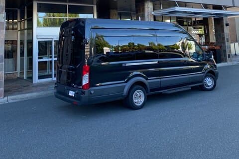 Private Airport Transfer from Vancouver Airport to Downtown Hotel
