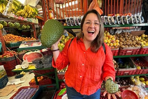 Visite privée du marché de Paloquemao: +20 Dégustation de Fruits & Friandises • 3h