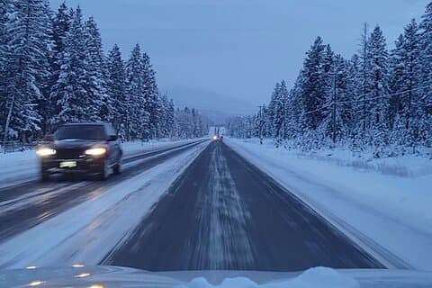 Banff Canmore to Calgary YYC Airport Transfer