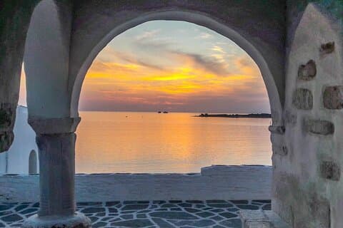 Tour di mezza giornata: villaggio di Lefkes e tramonto di Paroikia